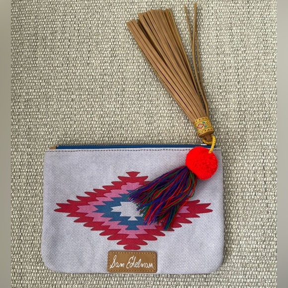 NWOT Sam Edelman Aztec Beaded Design Clutch Bag With Pompom and Zipper Closure. - Picture 2 of 3